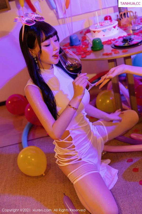 王语纯 王雨纯 [XiuRen]高清写真图 2021.09.30 No.4025 模特合集第21张图片